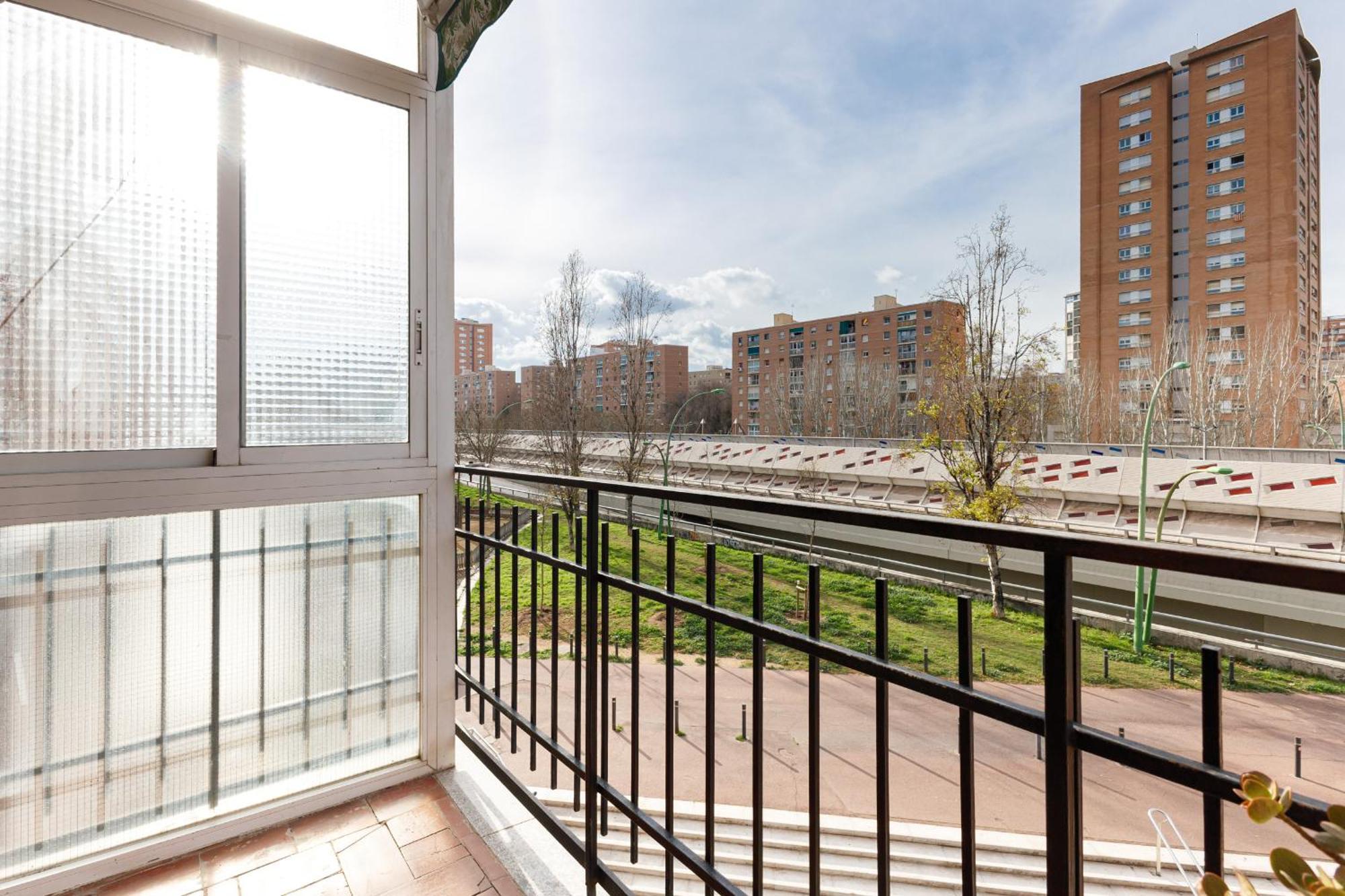 Besos - Bright Apartment Close To Congress & Port 圣阿德里安-德贝索斯 外观 照片